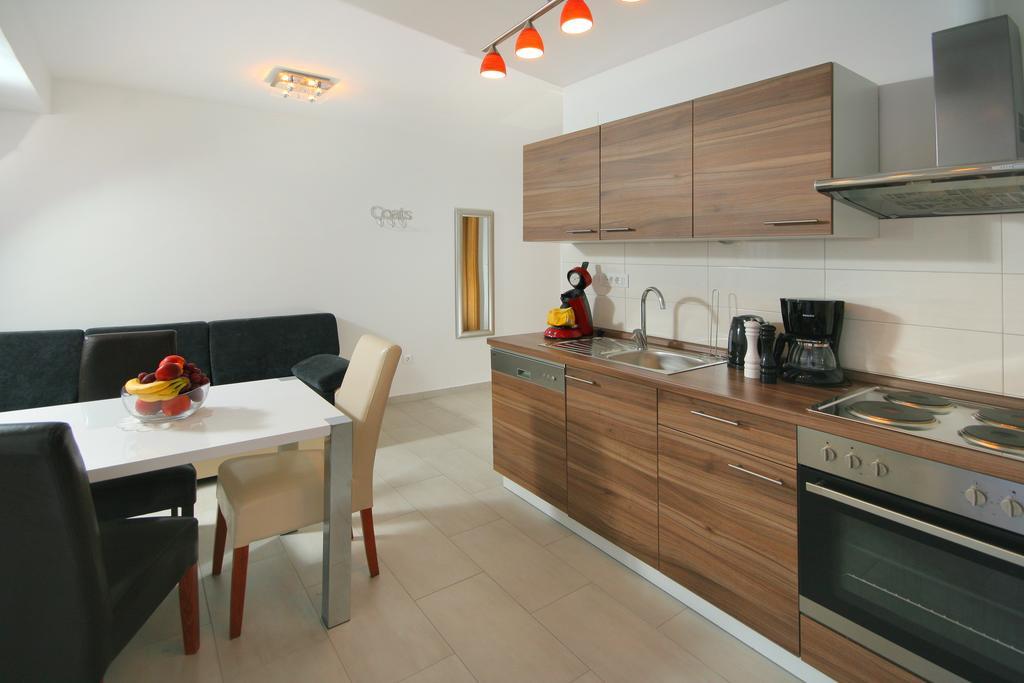 Apartmani Mane Trogir Exterior foto